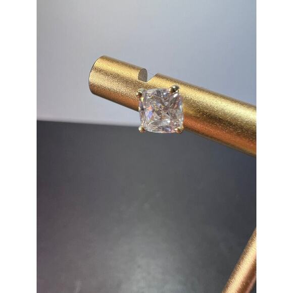 10k yellow gold princess cut cubic zirconia stud earrings - Picture 3 of 9